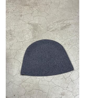 Lisa Yang Birtgitte hat Graphite