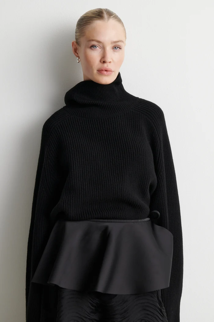 Second Female Ettas knit T-neck Black