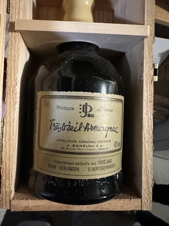 Fine & Rare J. Danflou Tres Vieil Armagnac 0.7L Fine & Rare J. Danflou Tres Vieil Armagnac 0.7L