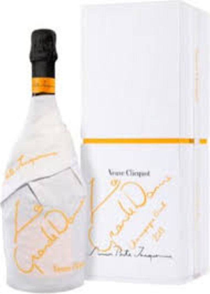 Veuve Clicquot La Grande Dame 2018 Limited Edition by Simon Porte Jacquemus