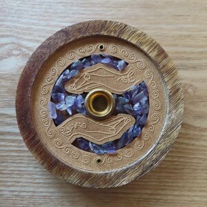 Wooden Incense Holder Healing Hands met Amethyst Edelsteentjes - Green Tree