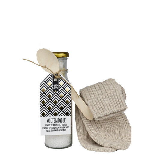 Voordeelcadeau: Verwenpakket & Brownies | Voetenbadje en warme sokken