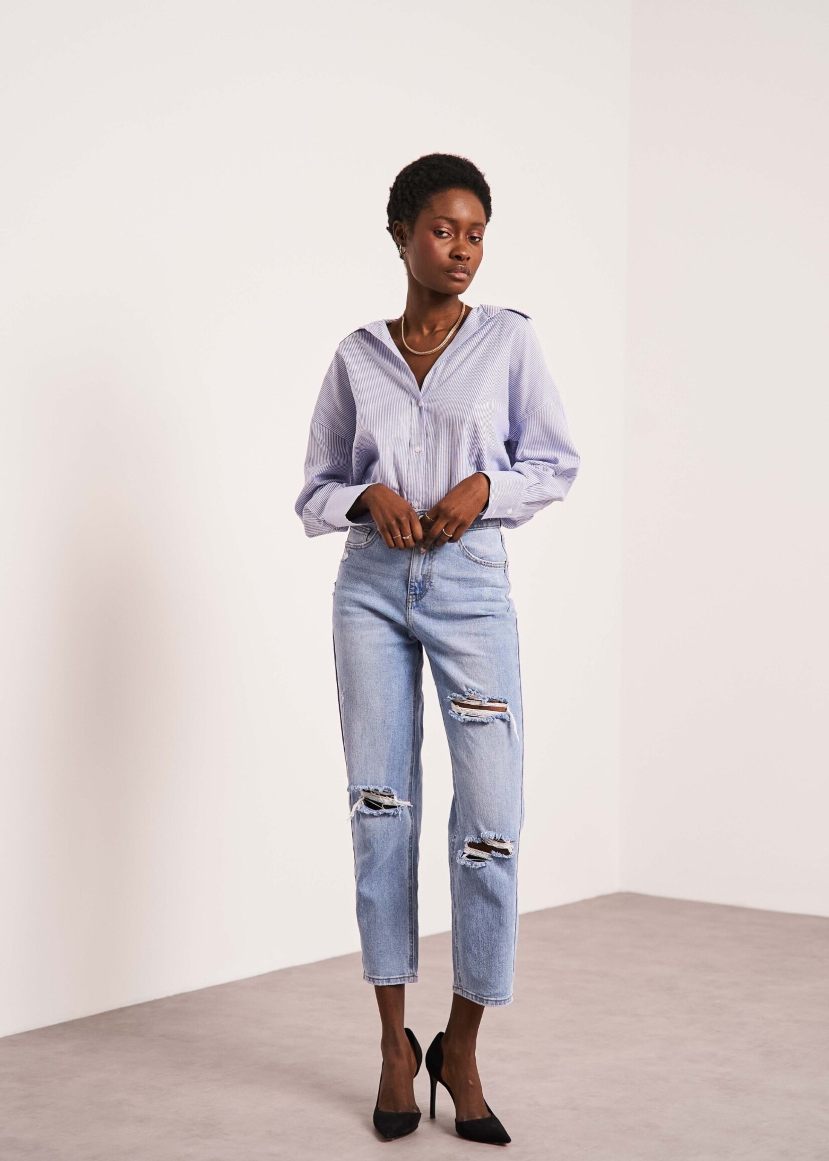 ORAIJE JEANS BOYFRIEND SCRACHED HIGHWAIST