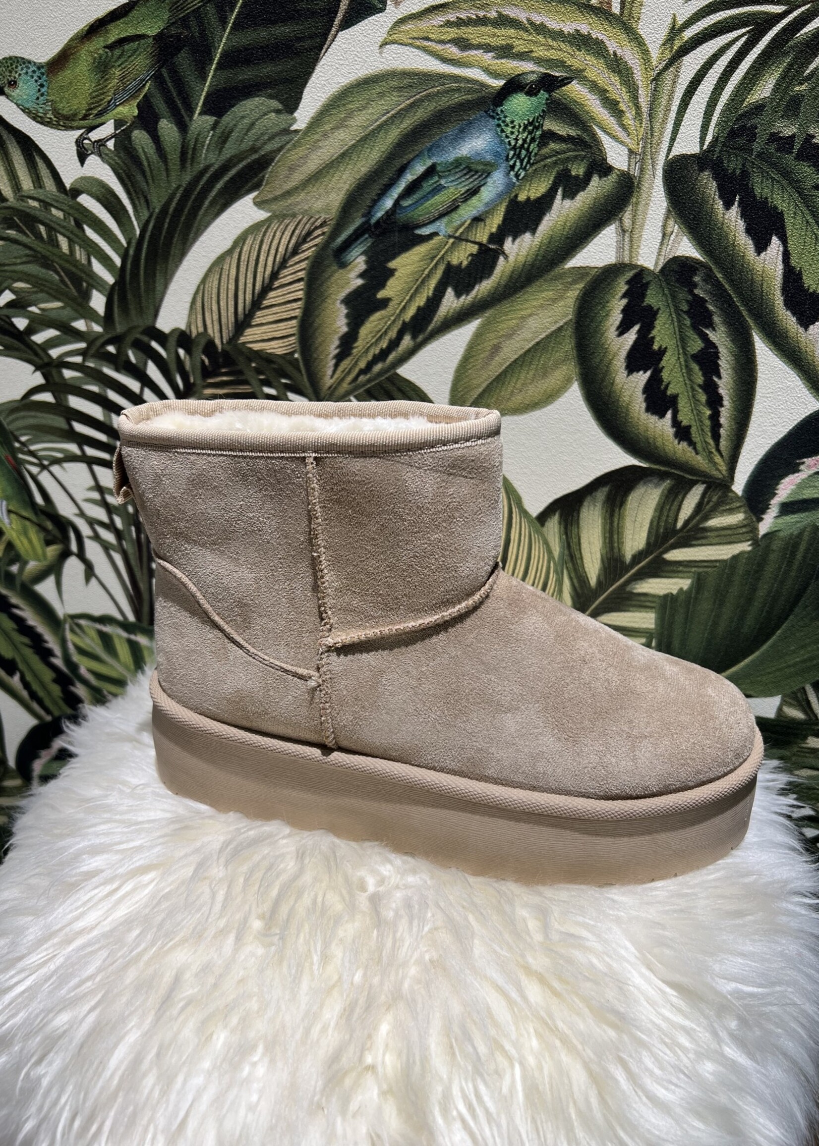 BOOTS FOURREES