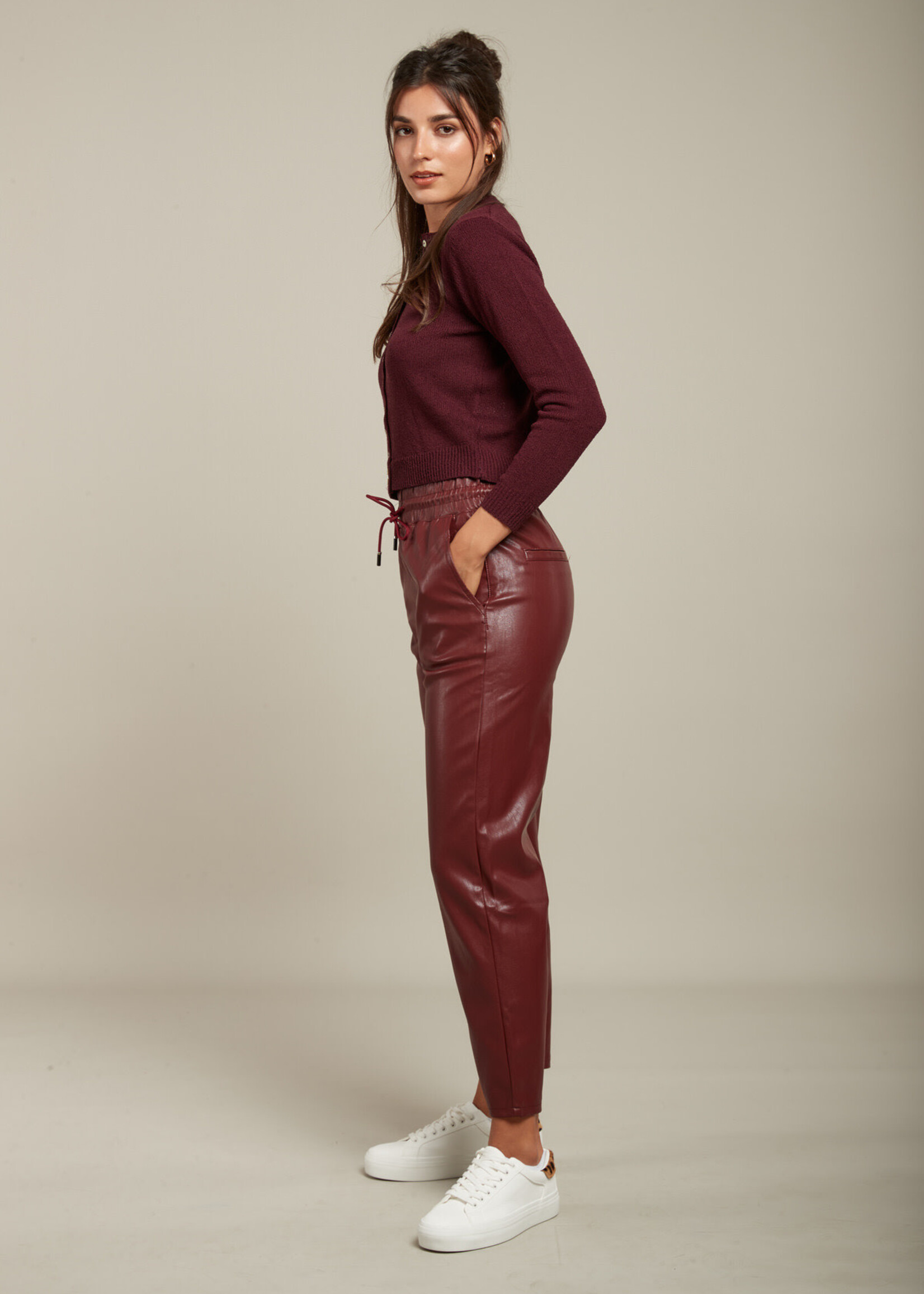 TOXIK3 PANTALON SIMILI CUIR BORDEAUX TAILLE S/36 - DEX