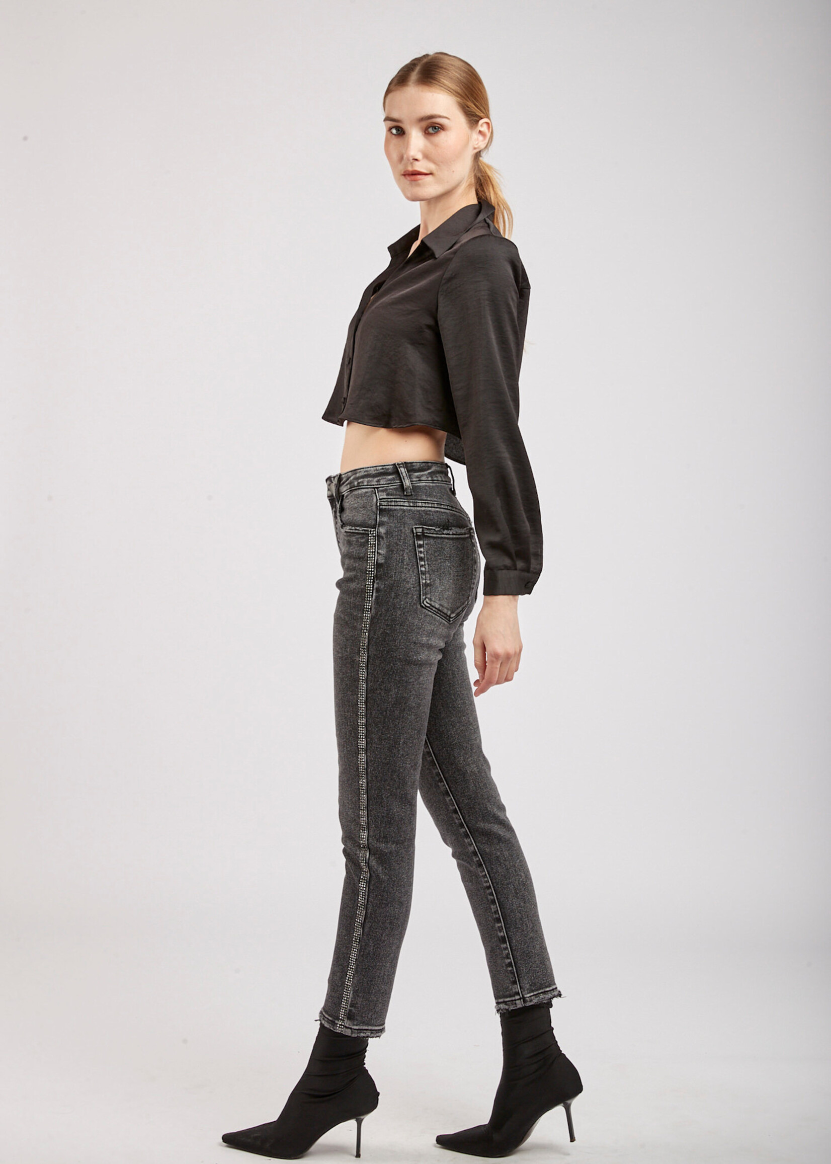 TOXIK3 VERVAAGDE JEANS MET STRASS ZIJDETAIL - BRIS