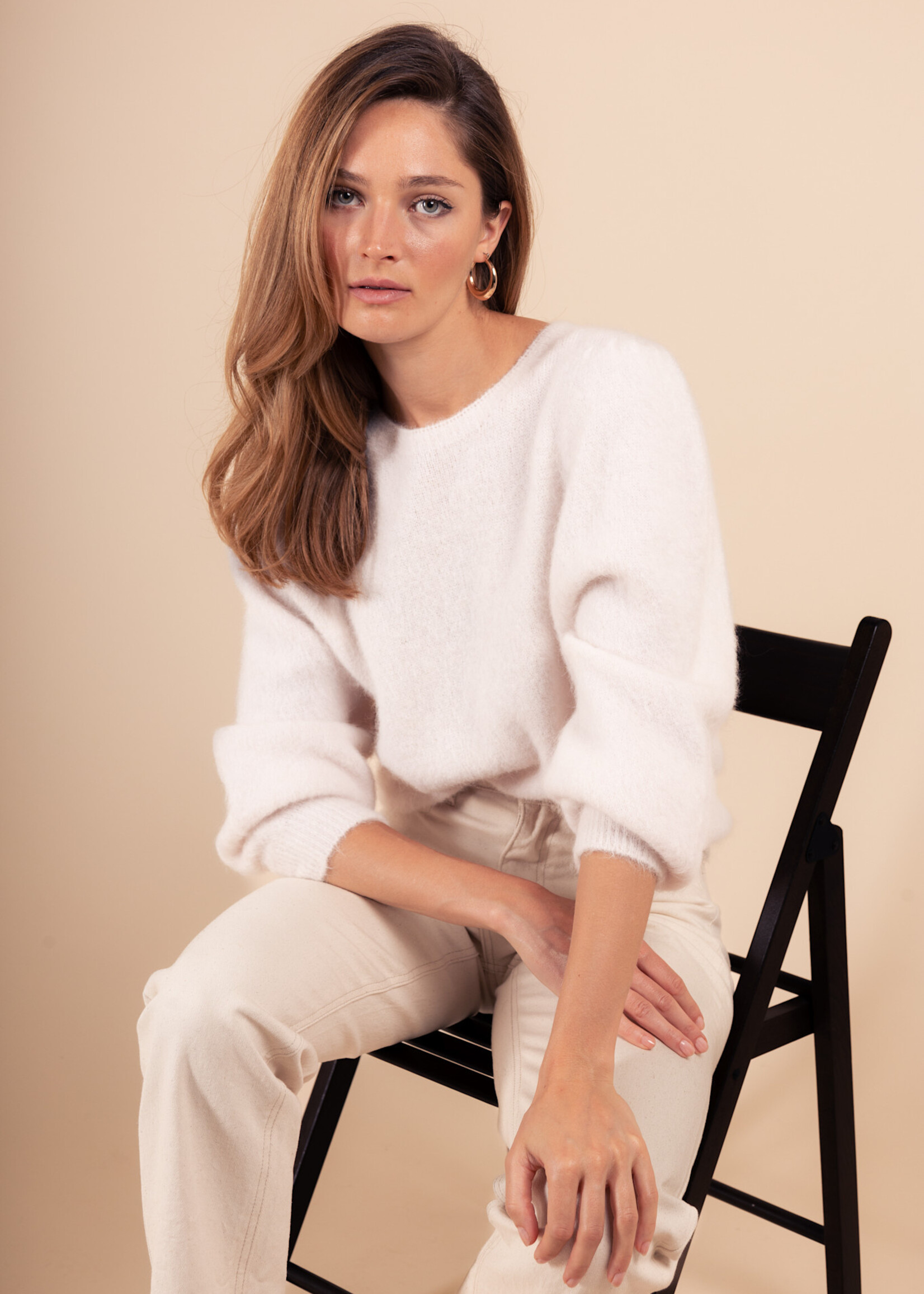 PULL SARA ALPAGA COL ROND ET MANCHES BOUFFANTES