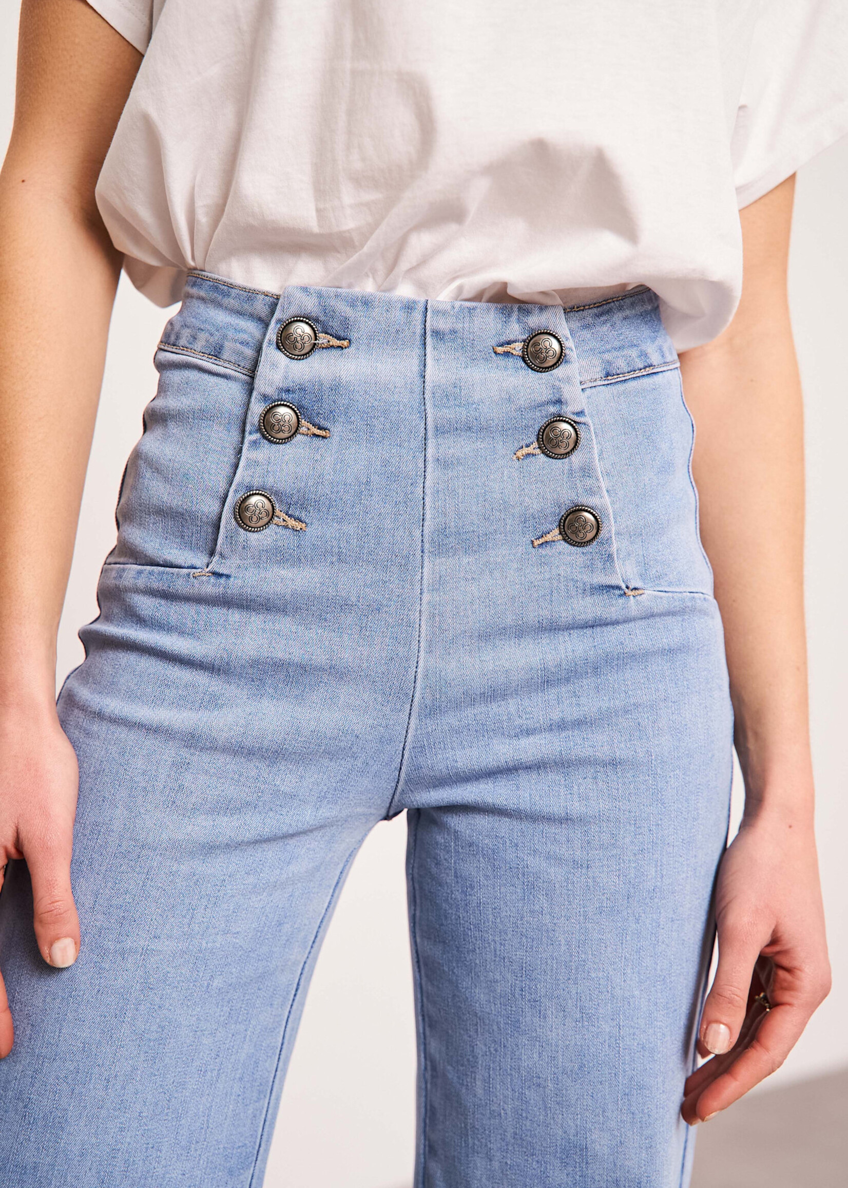 ORAIJE JEAN VICTORINE ANKLE WIDE DENIM