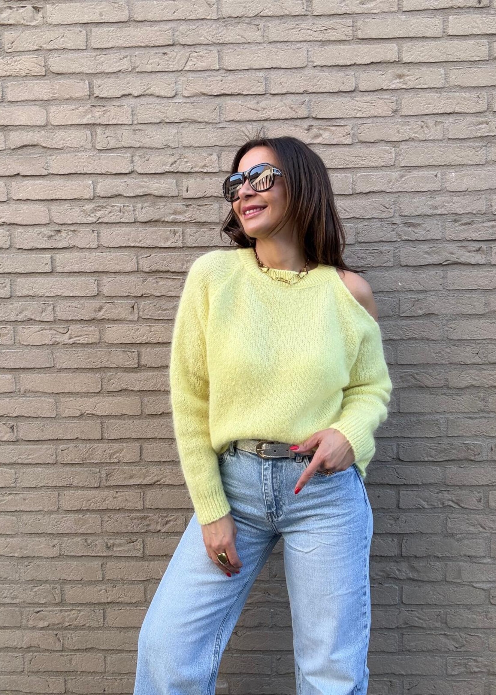 PULL KYRA MET BLOTE SCHOUDER