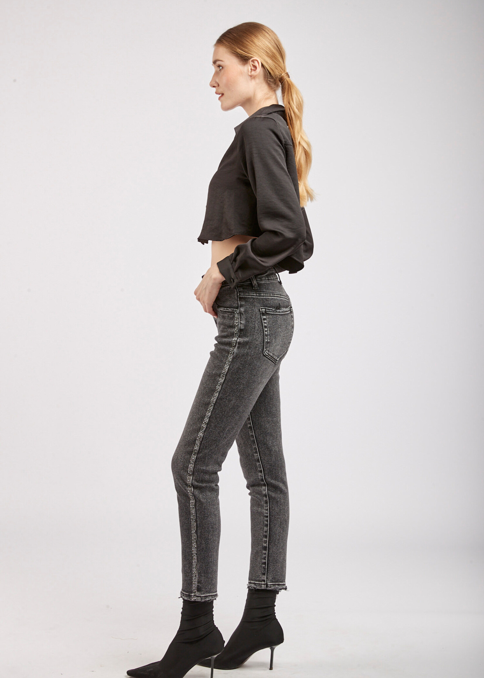 TOXIK3 VERVAAGDE JEANS MET STRASS ZIJDETAIL - BRIS