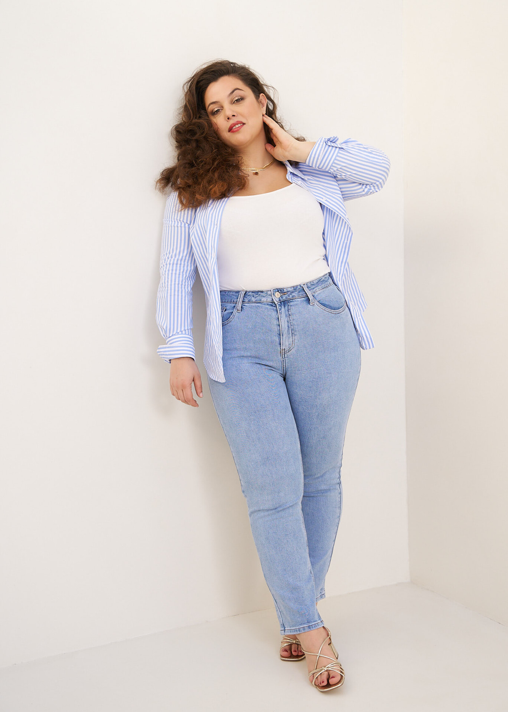 ORAIJE JEAN CLARA CURVY