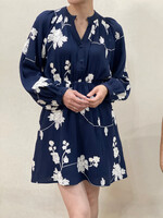 ROBE BLEUE MARINE A BRODERIES FLEURIES