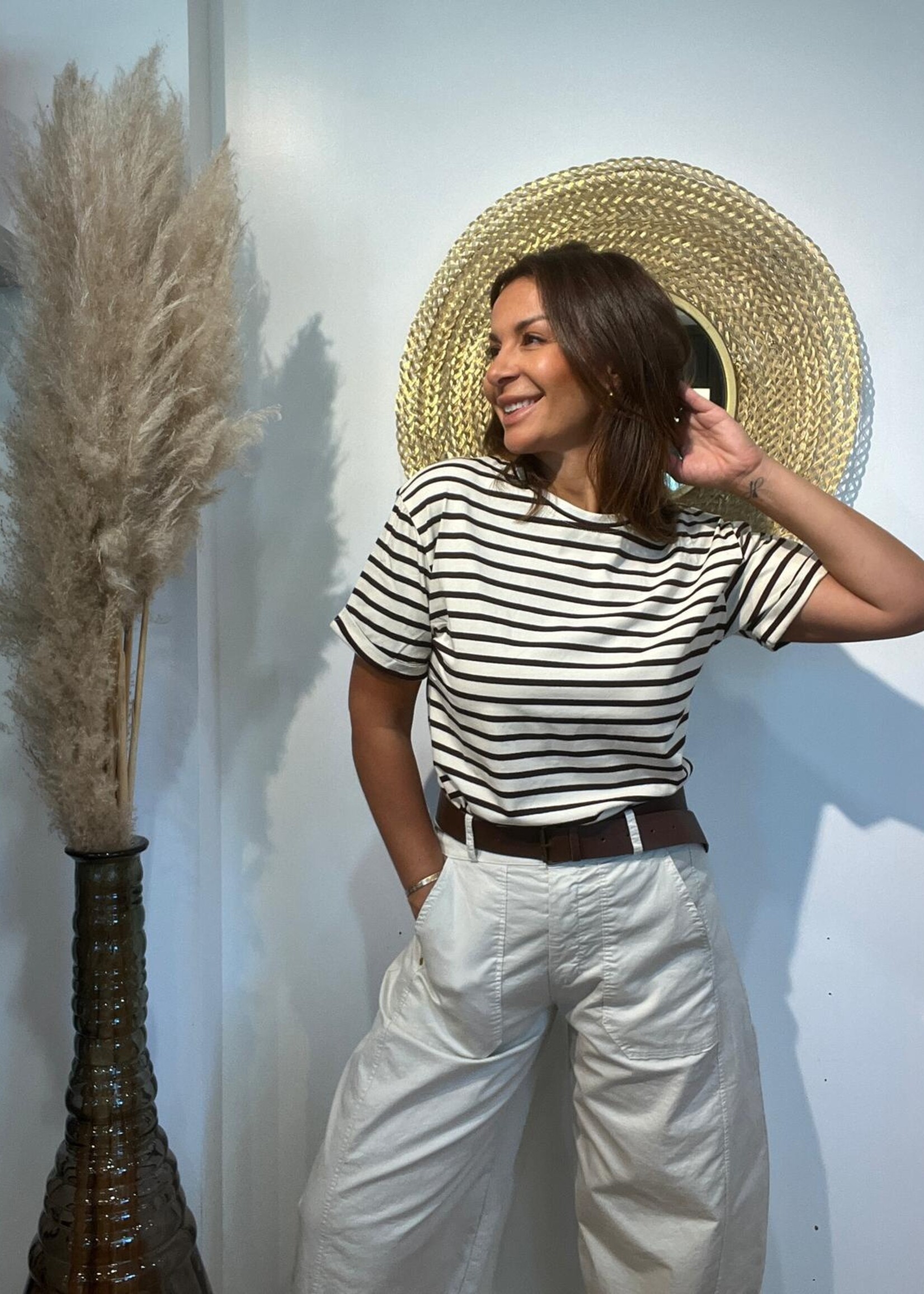 T-shirt manches courtes rayé brun et blanc – Casual et chic