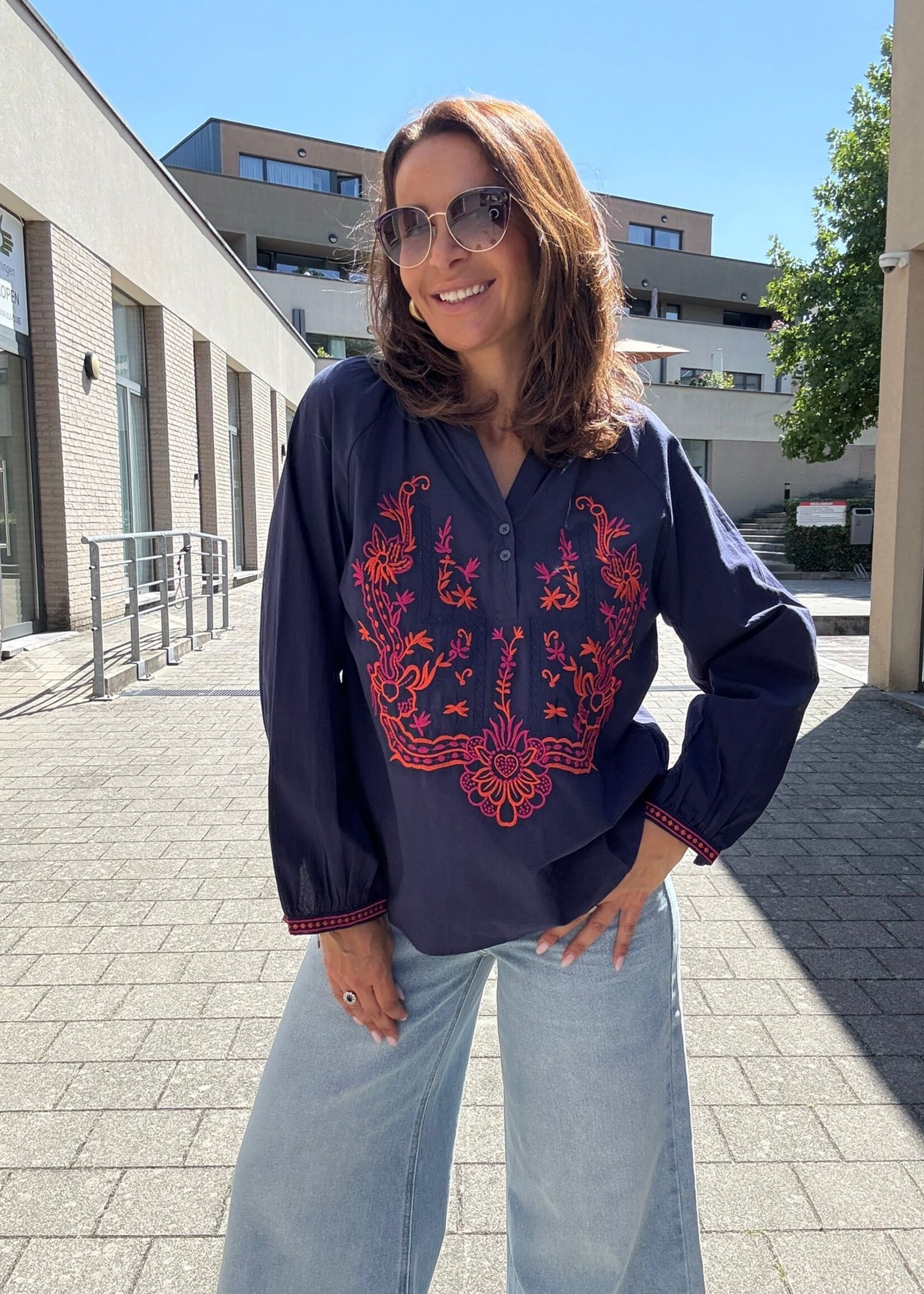 Geborduurde blouse – Verfijnd detail