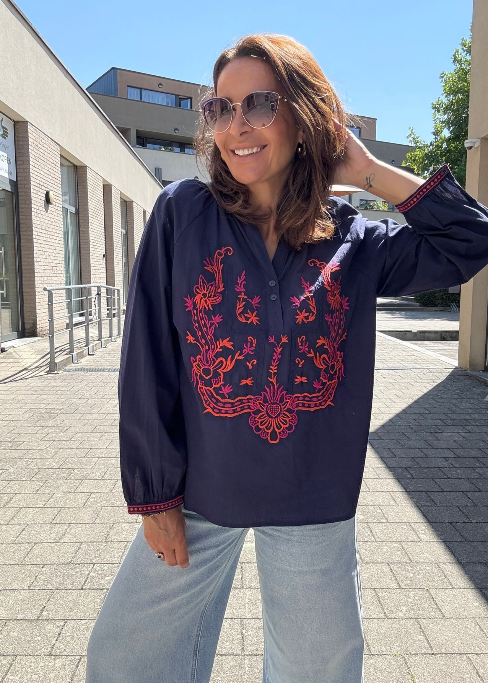Geborduurde blouse – Verfijnd detail