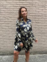 Robe bleu marine à motif floral