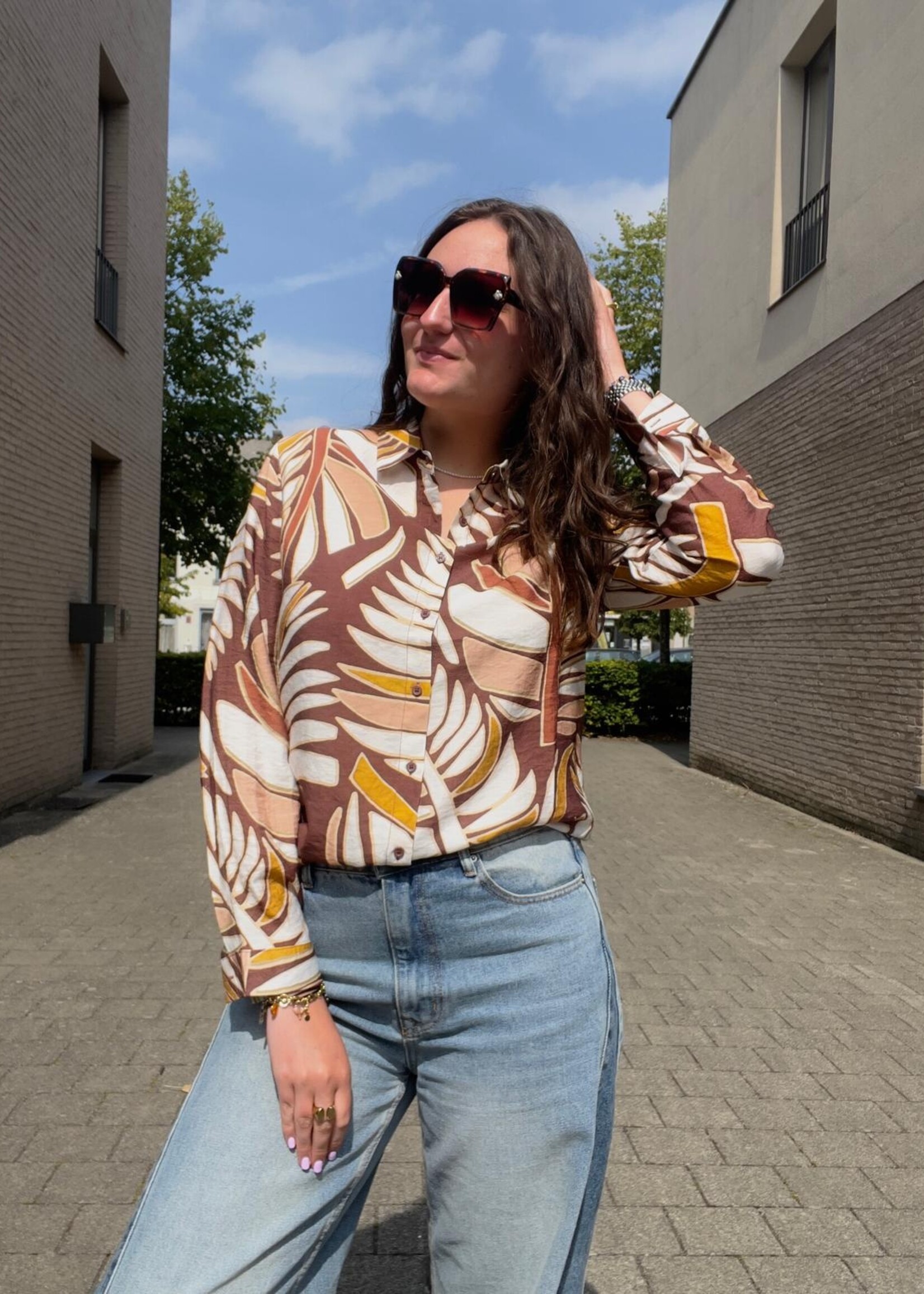 Chemise chocolat à motif – Nature et élégance