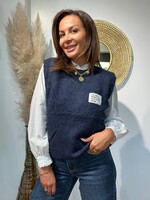 PULL SANS MANCHES AVEC ECUSSON