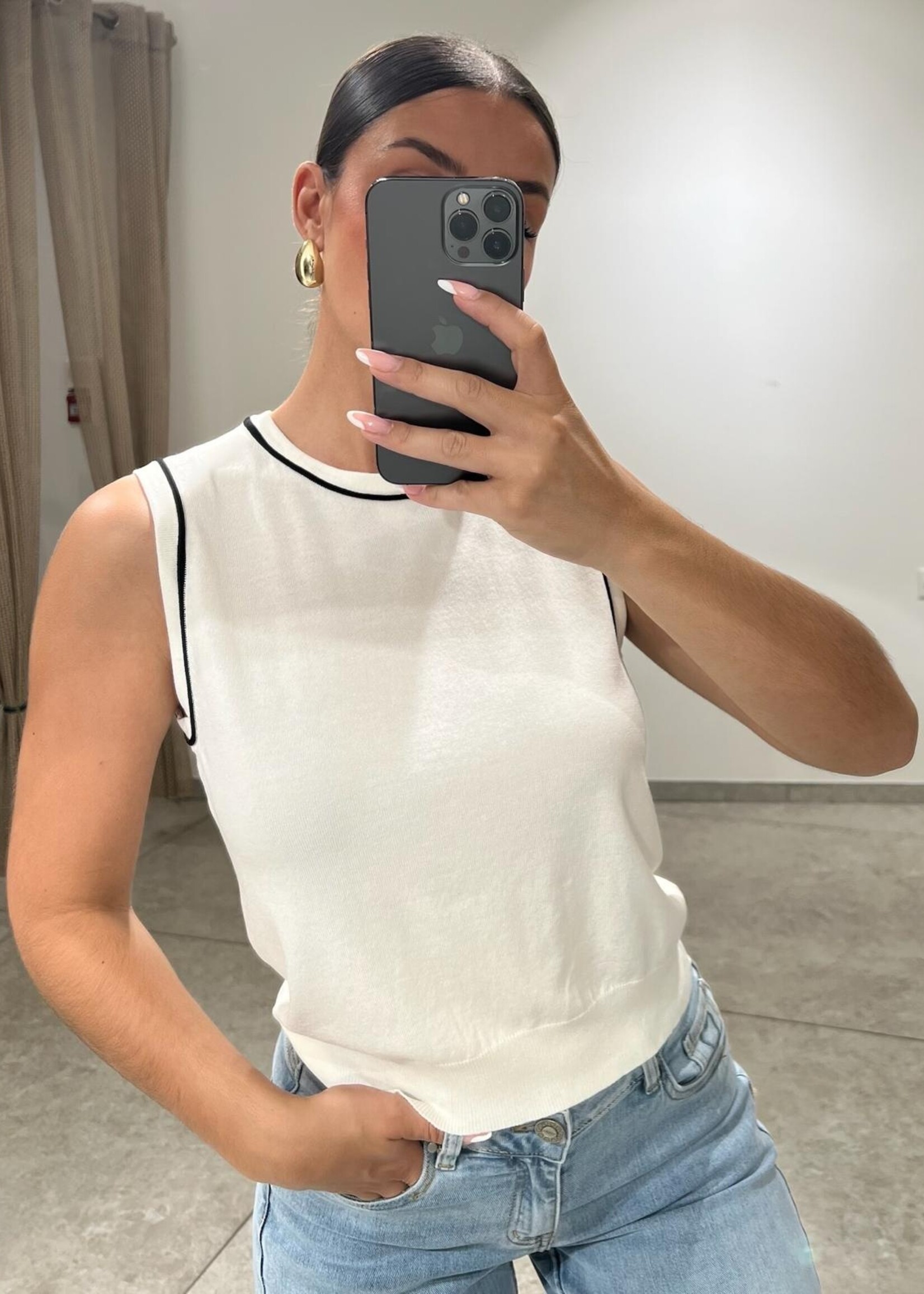 Top Bicolore avec Liseret Contrasté – Noir & Blanc