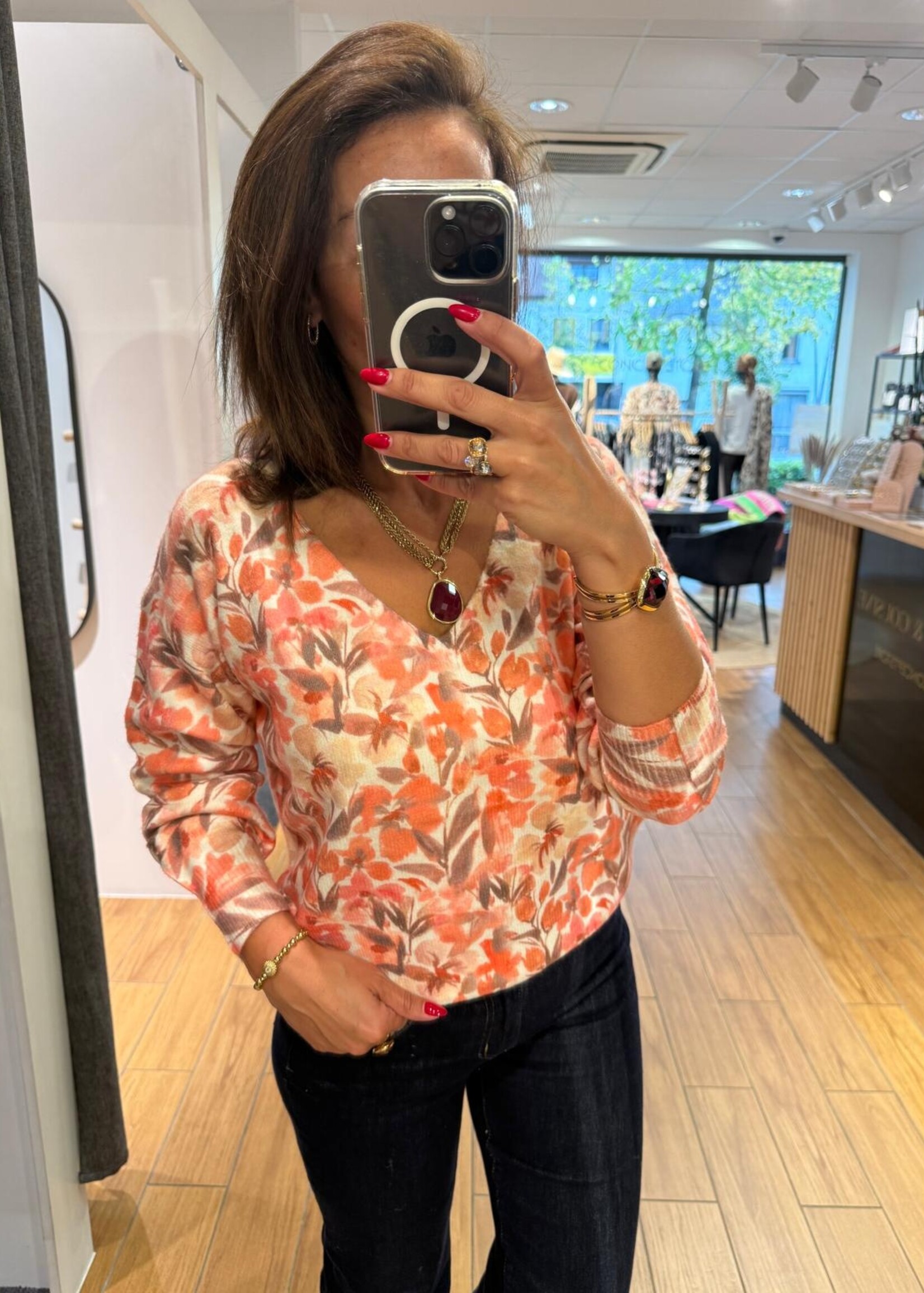 Flora Trui V-hals – Stijlvol en comfortabel