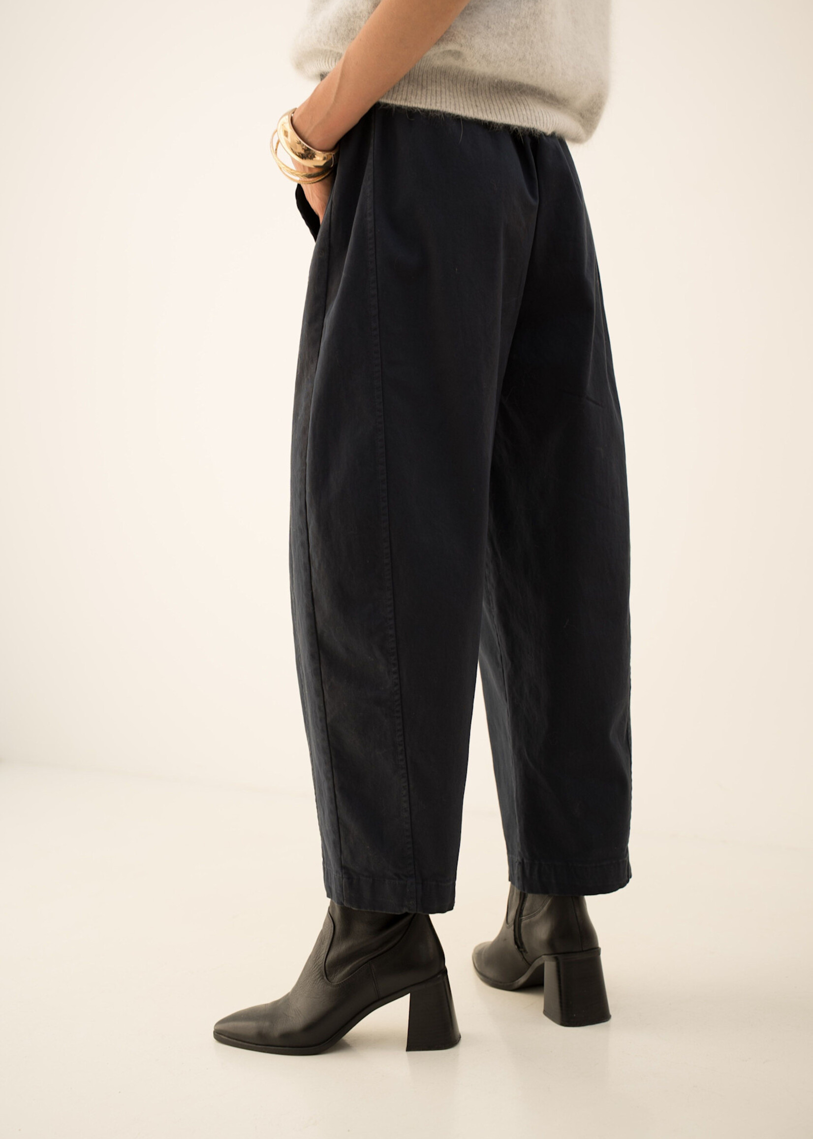 BARREL BROEK MET RIEM