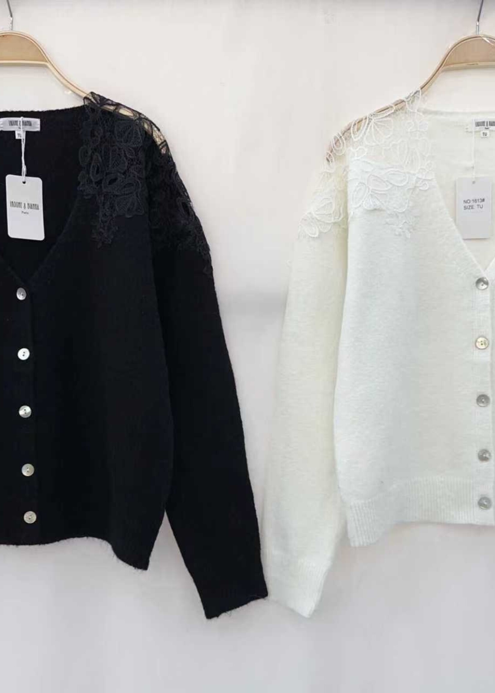 GILET DENTELLE AU EPAULES