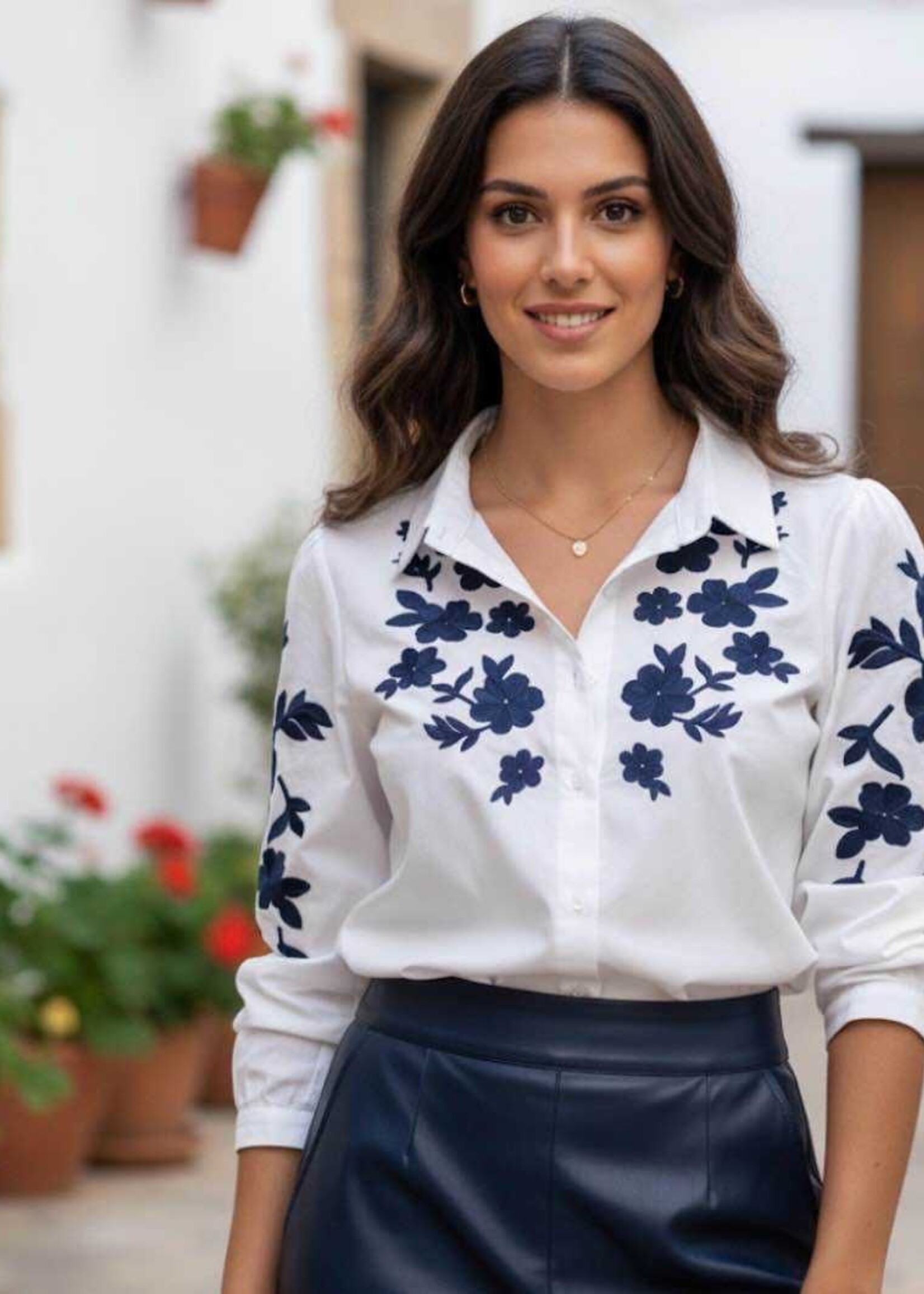 CHEMISE BLANCHE BRODERIE FLORALE