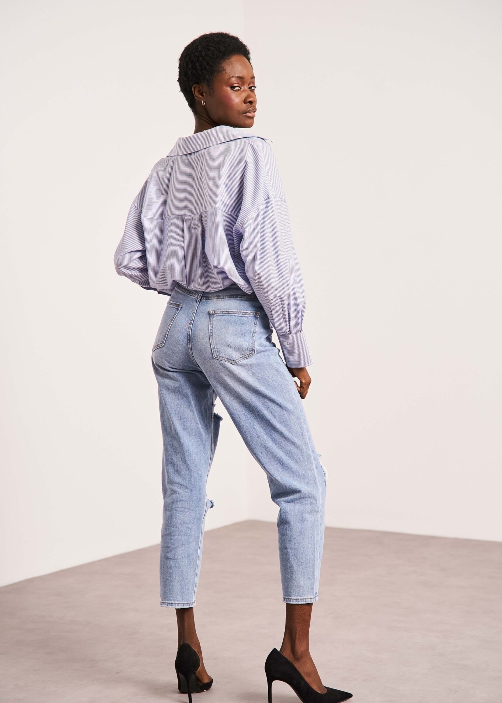 ORAIJE JEANS BOYFRIEND SCRACHED HIGHWAIST