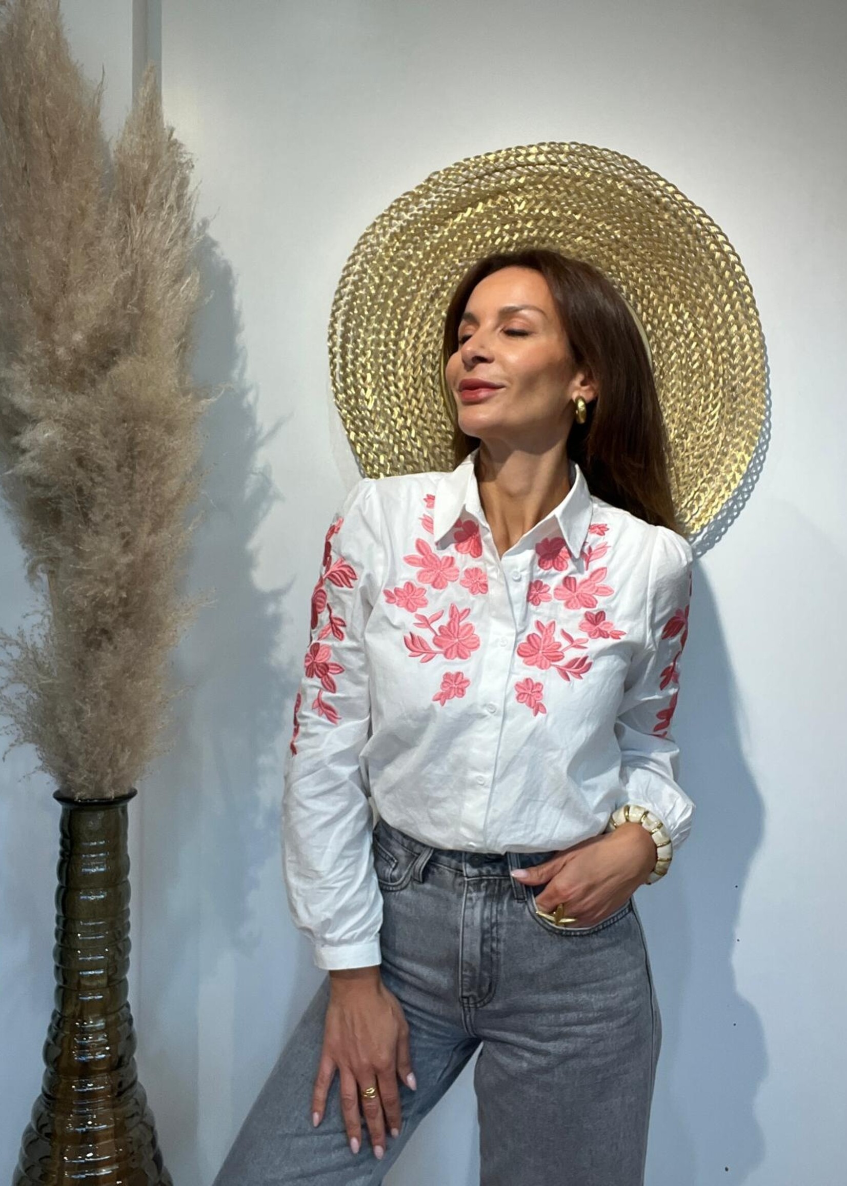 CHEMISE BLANCHE BRODERIE FLORALE MANCHES ET BUSTE