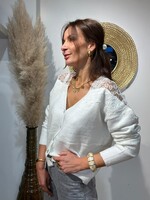 GILET DENTELLE AU EPAULES