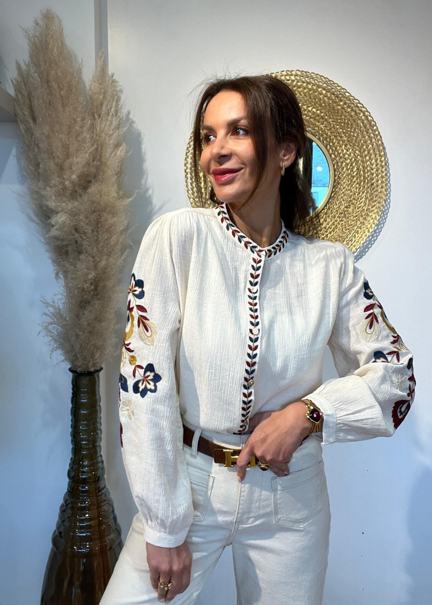 CHEMISE BRODERIE SUR LES MANCHES