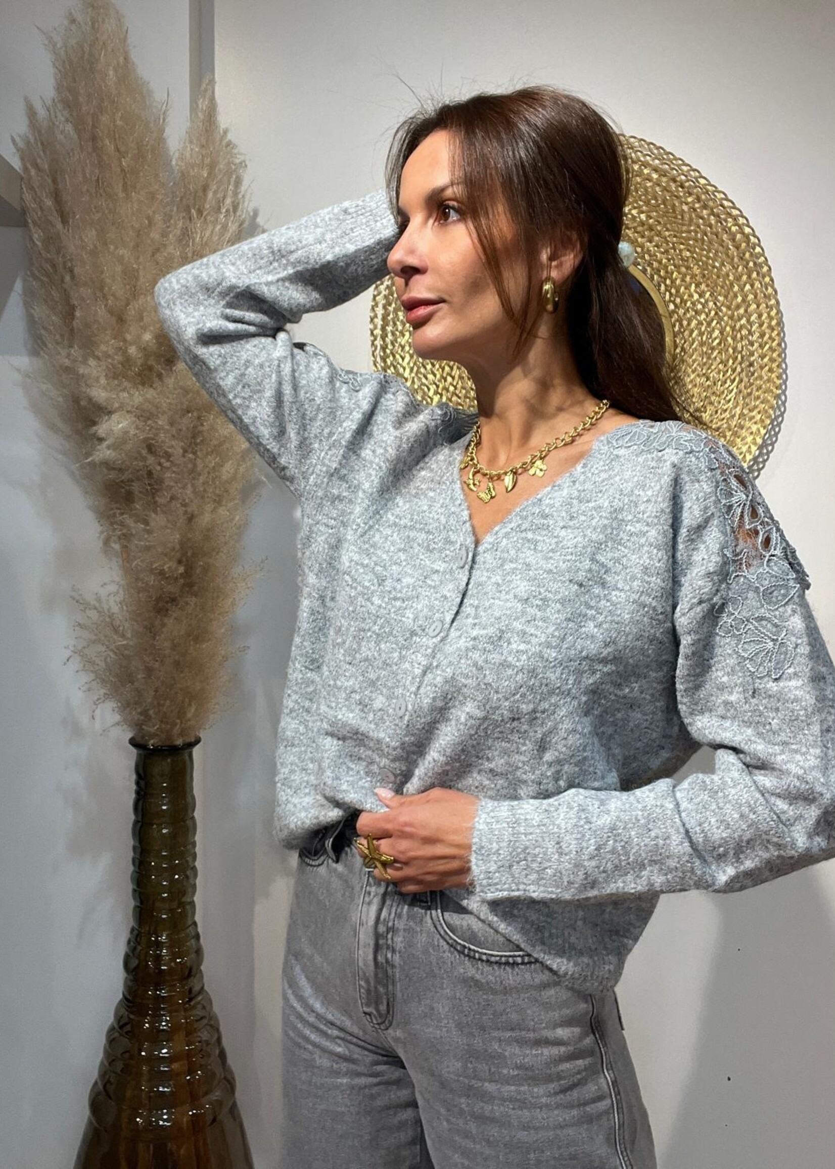 GILET DENTELLE AUX EPAULES