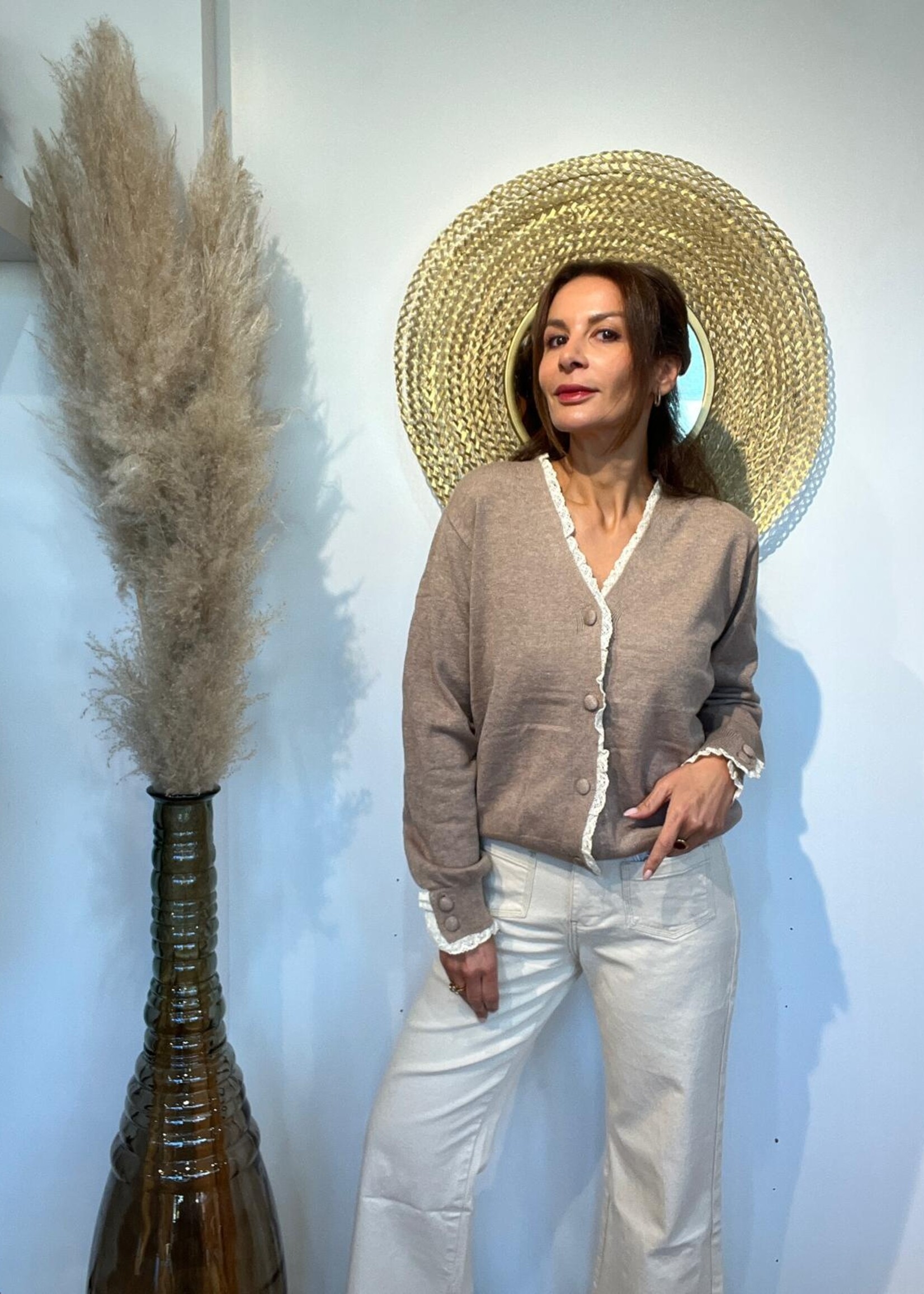 PULL TAUPE COL-V EN DENTELLE - ONE SIZE