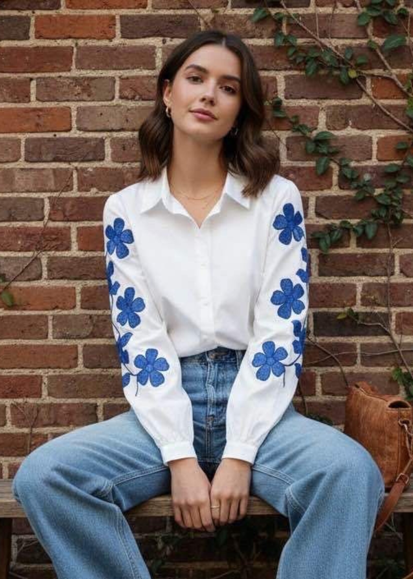 CHEMISE BRODERIE SUR LES MANCHES