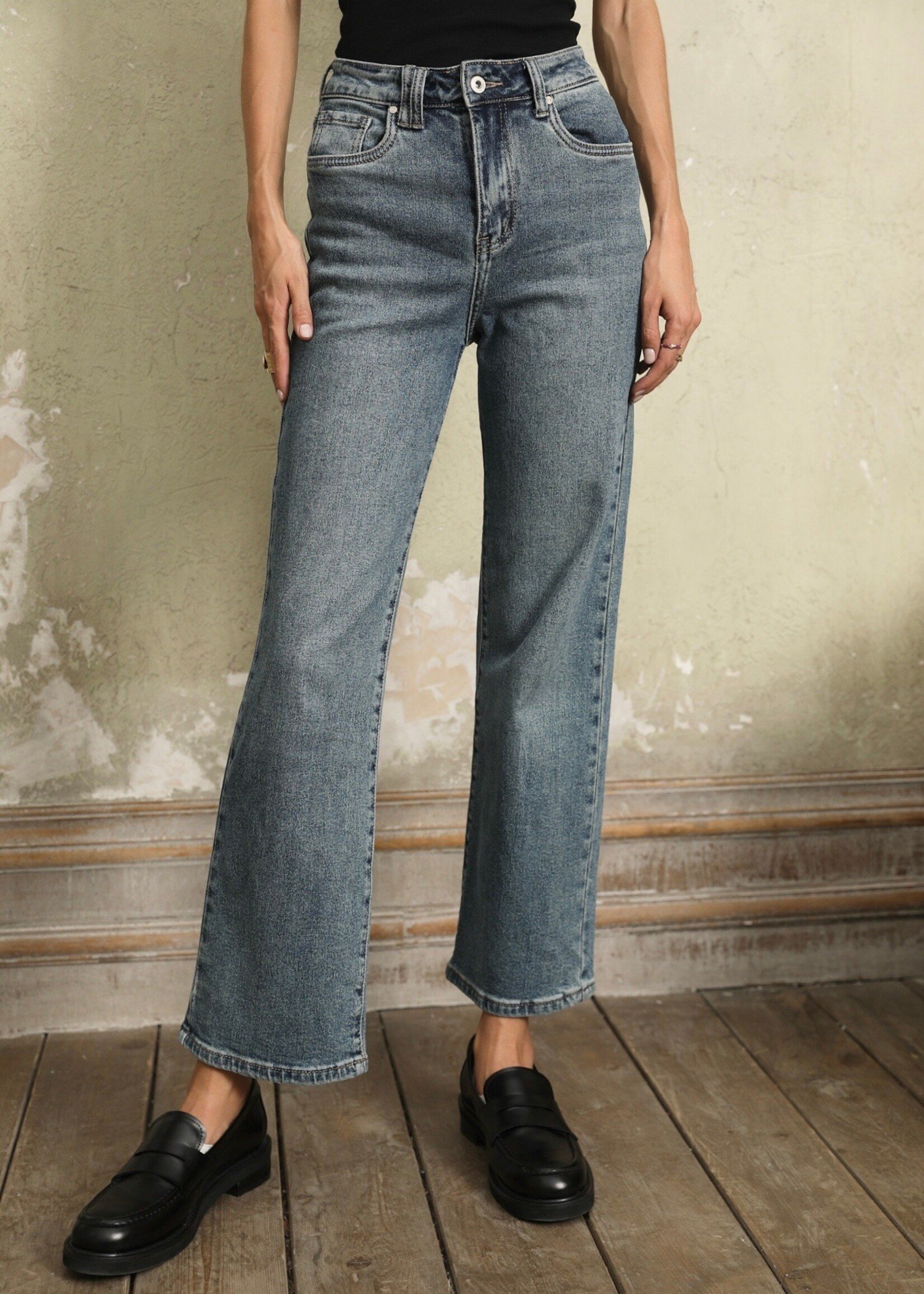 JEAN STRAIGHT