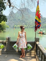 ROBE COURTE FINES BRETELLES