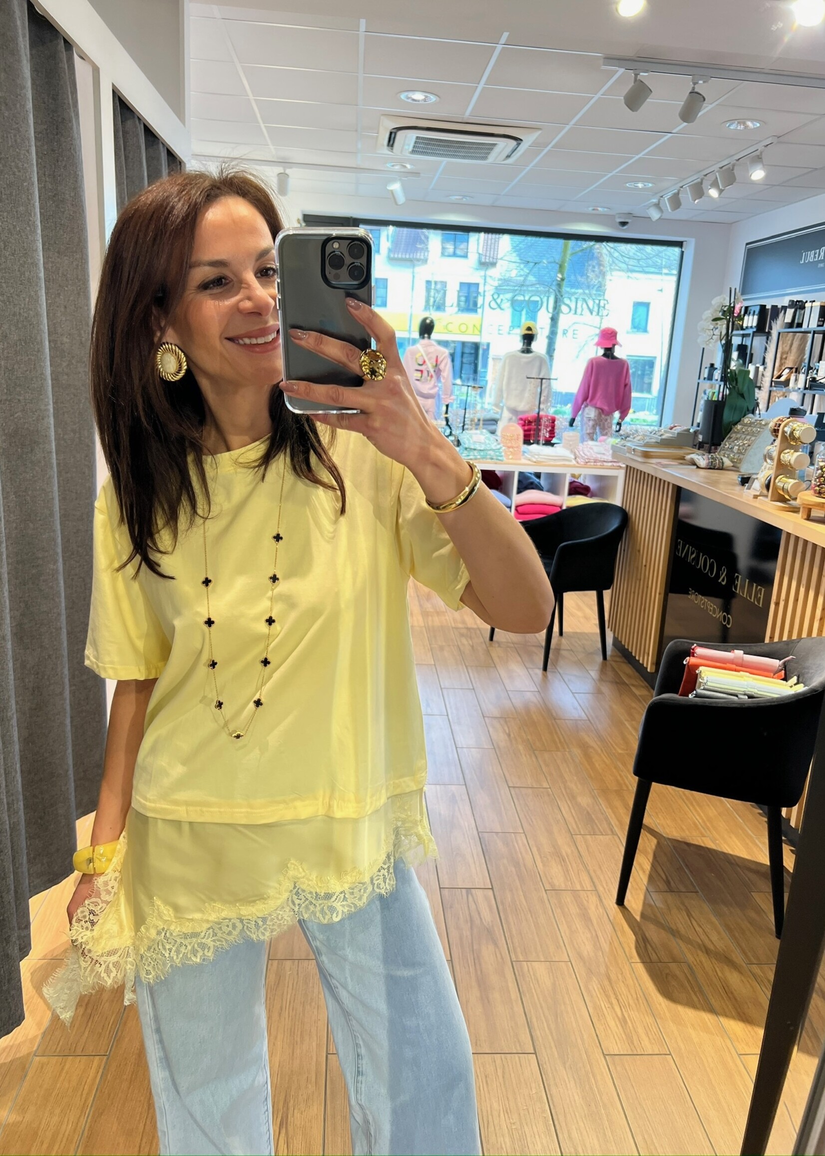 ASYMMETRISCH TSHIRT MET KANTEN DETAIL