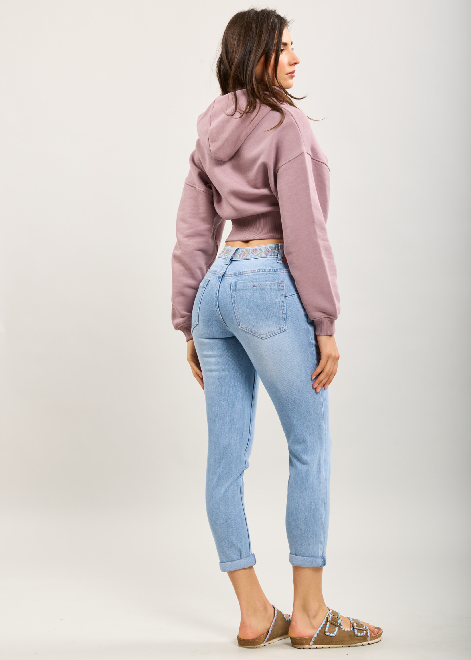 TOXIK3 JEAN MOM FIT BRODERIES CEINTURE - TOXIK
