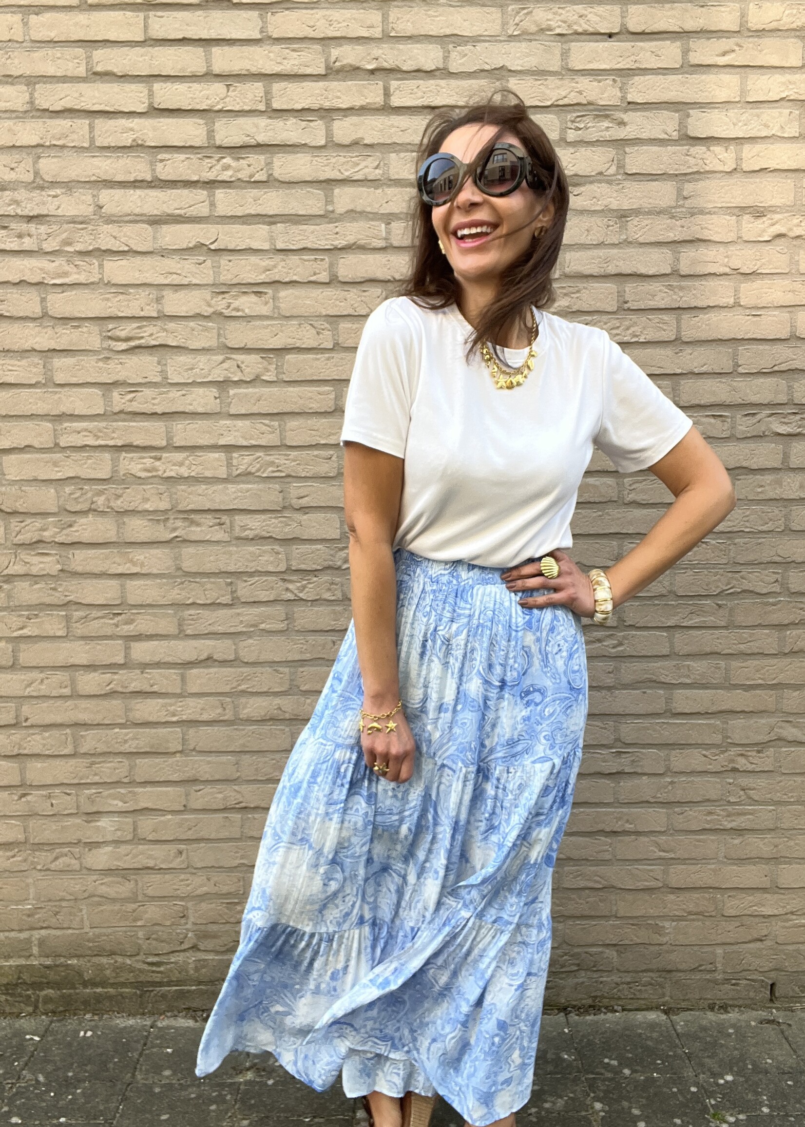 LANGE ROK MET BLAUWE PASHMINA PRINT