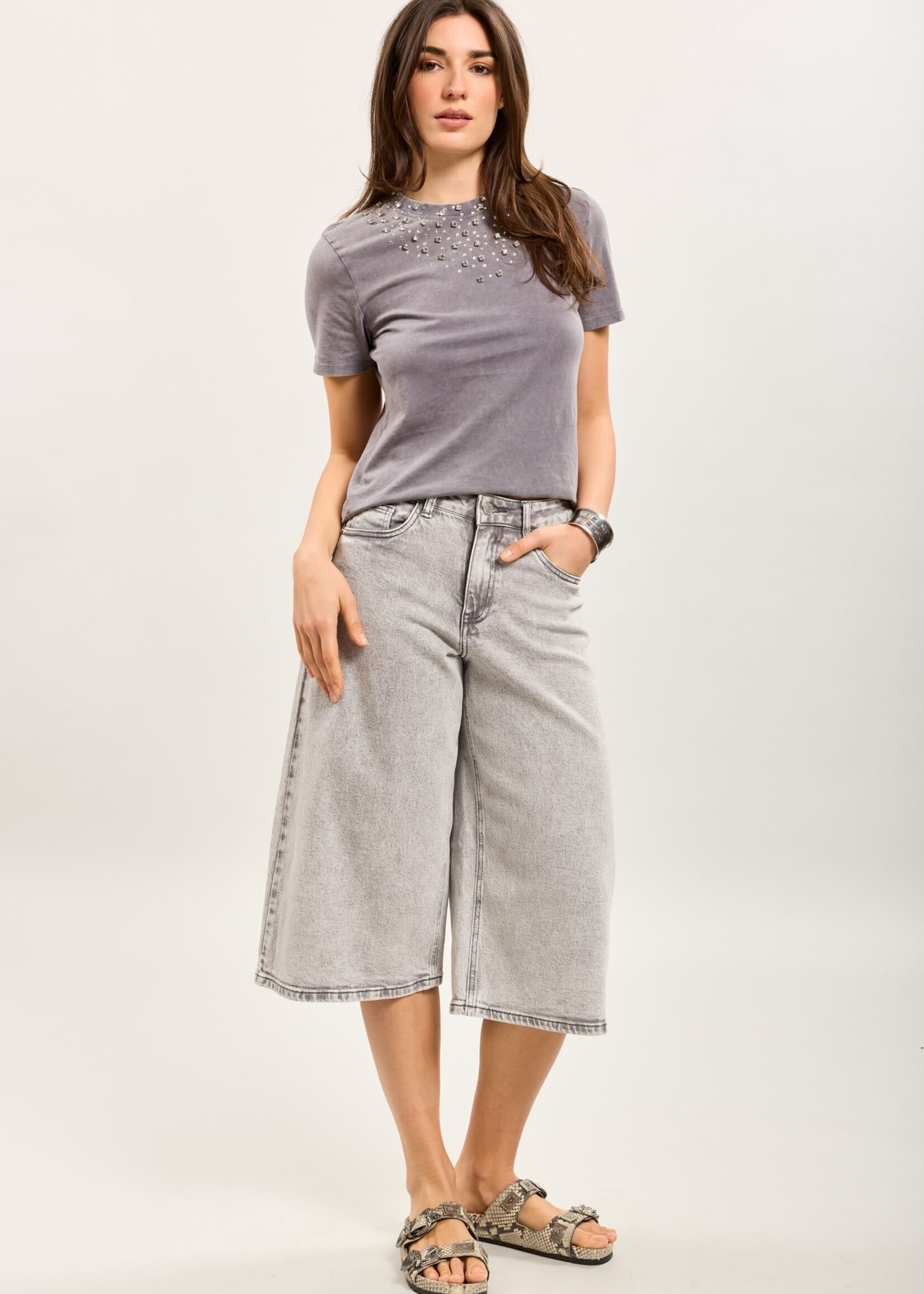 TOXIK3 Lichtgrijze stretch denim bermuda – Wijde pasvorm