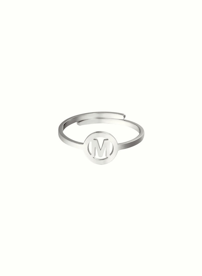 Ring letter M