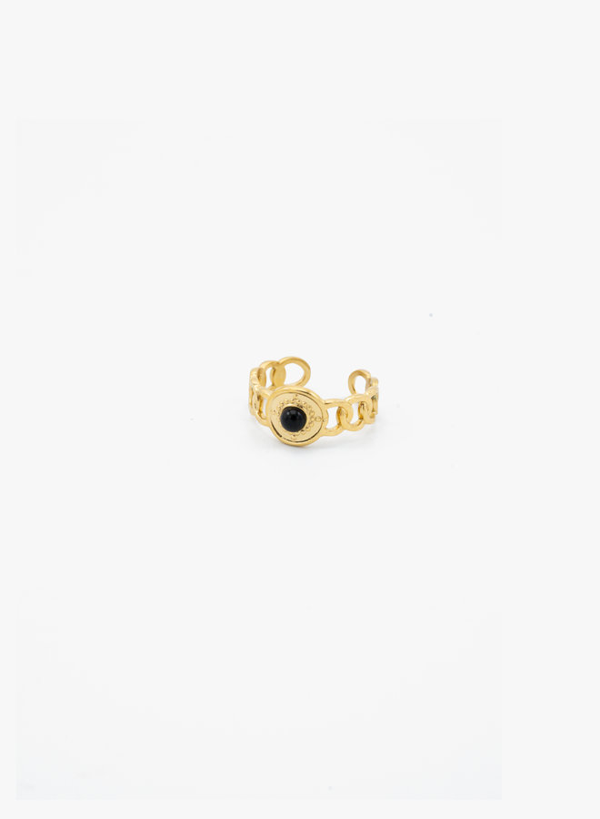 Ring cirkels met zwarte steen