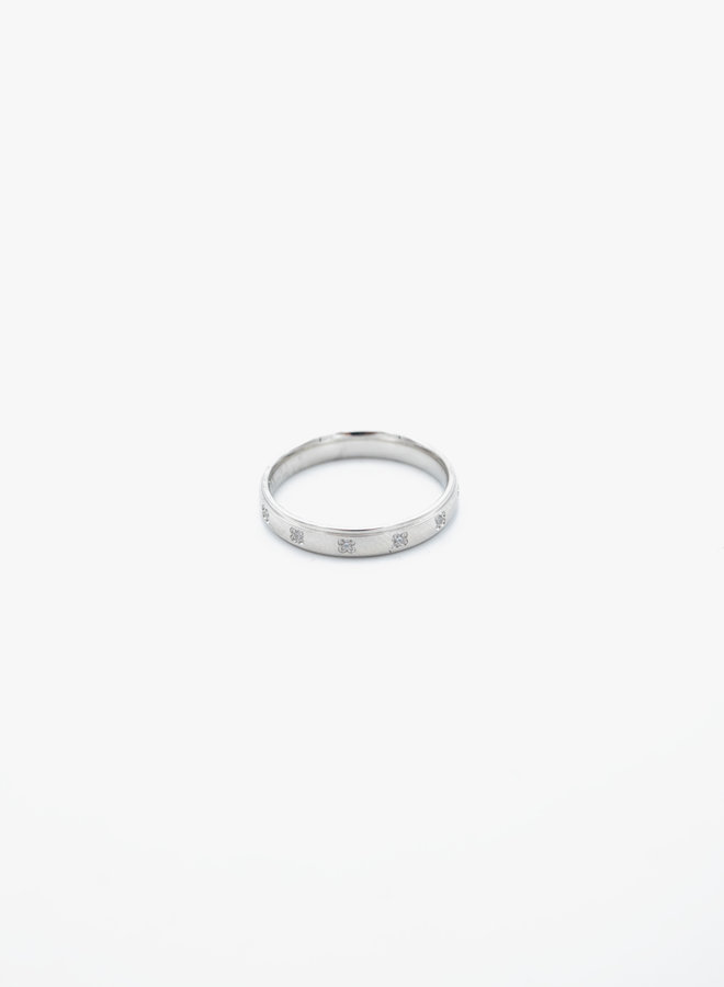 Ring met steentjes square zilver