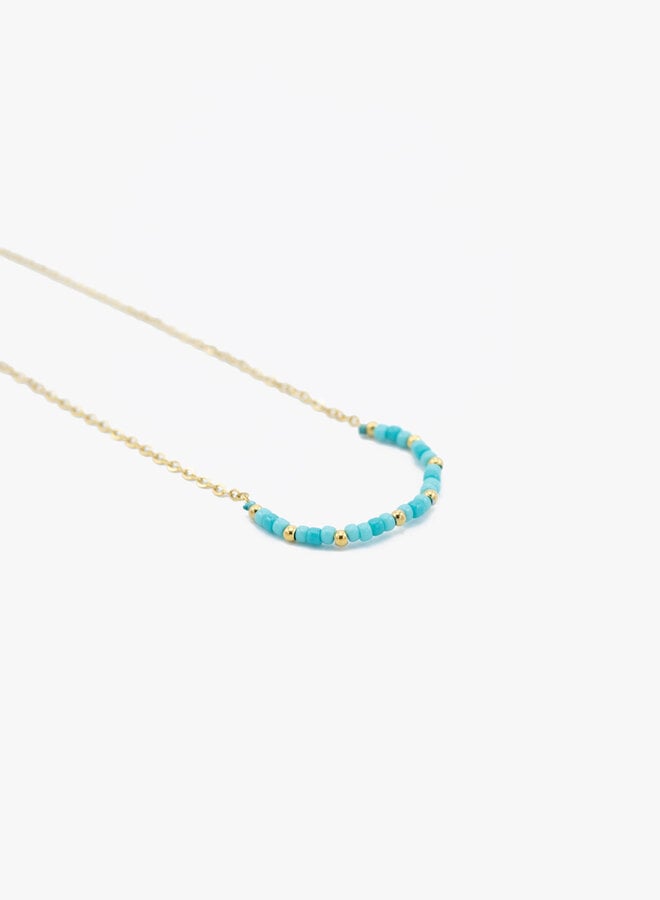 Ketting blauwe kraaltjes