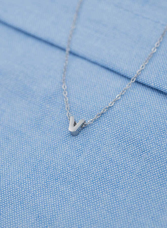 Initiaal ketting V