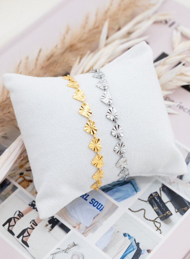 Armband met hartjes