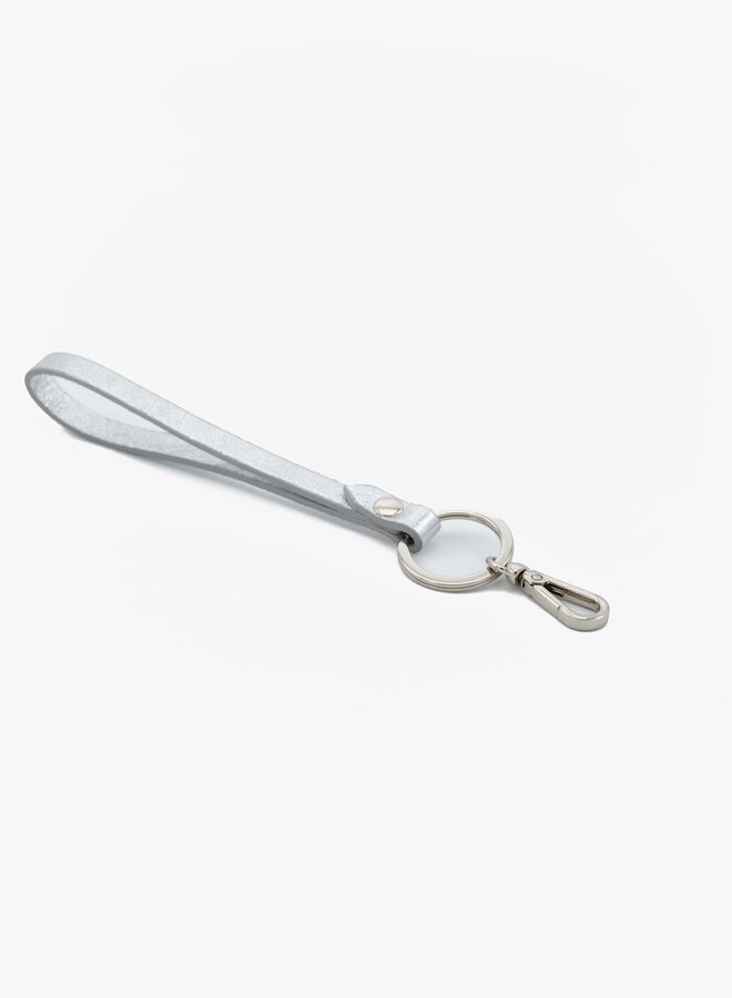 Sleutelhanger leer metallic zilver