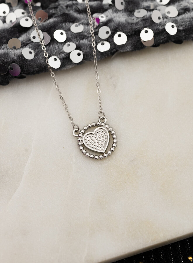 Ketting met omcirkeld hart