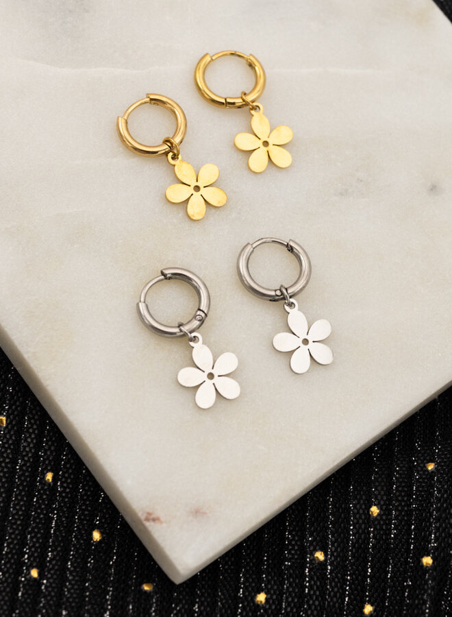 One piece oorbel bloem