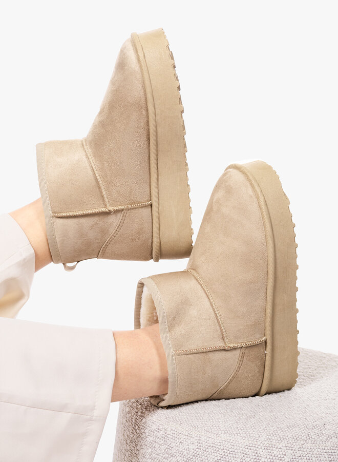 Ugg dupe beige met hoge zool